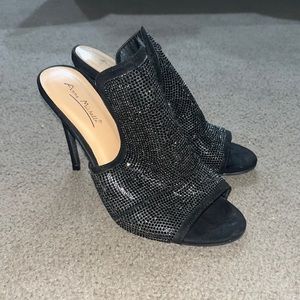 Jeweled Black heels size 8